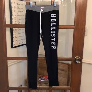 Hollister joggers